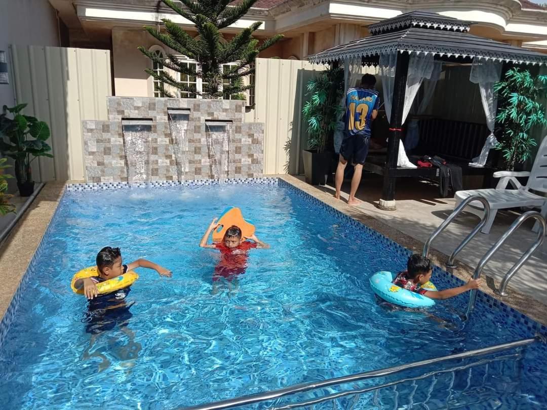 Вилла Private Pool Cassa Dinies, Wifi , Bbq,10 Pax Rantau Panjang Экстерьер фото